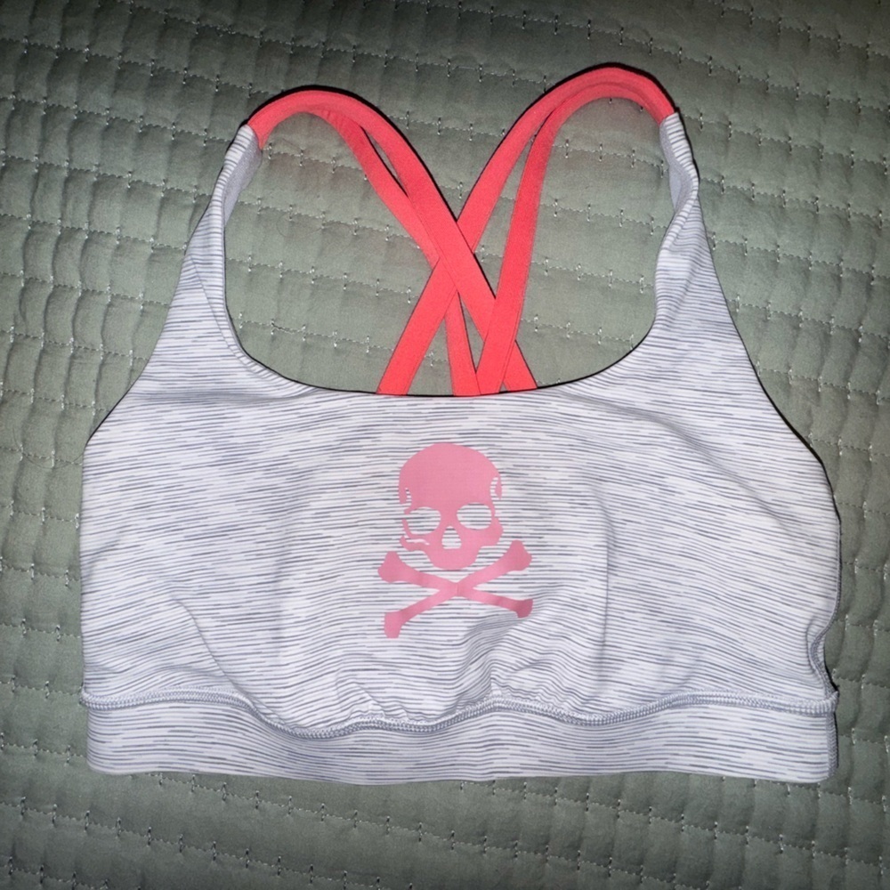 Lululemon Skull & Crossbones Sports Bra – Size 4. VGUC